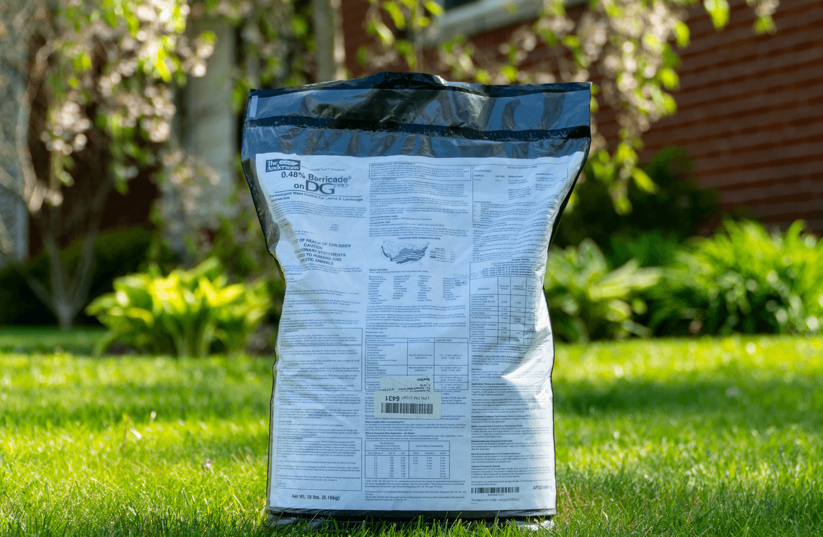 The Andersons Barricade Old 18-lb Bag in Lawn
